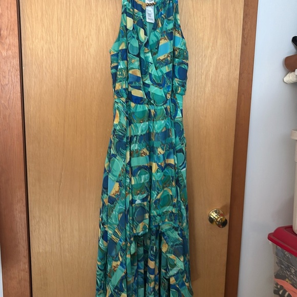 mark. Dresses & Skirts - Mark. High low dress abstract sleeveless blouse ruffle sz lg